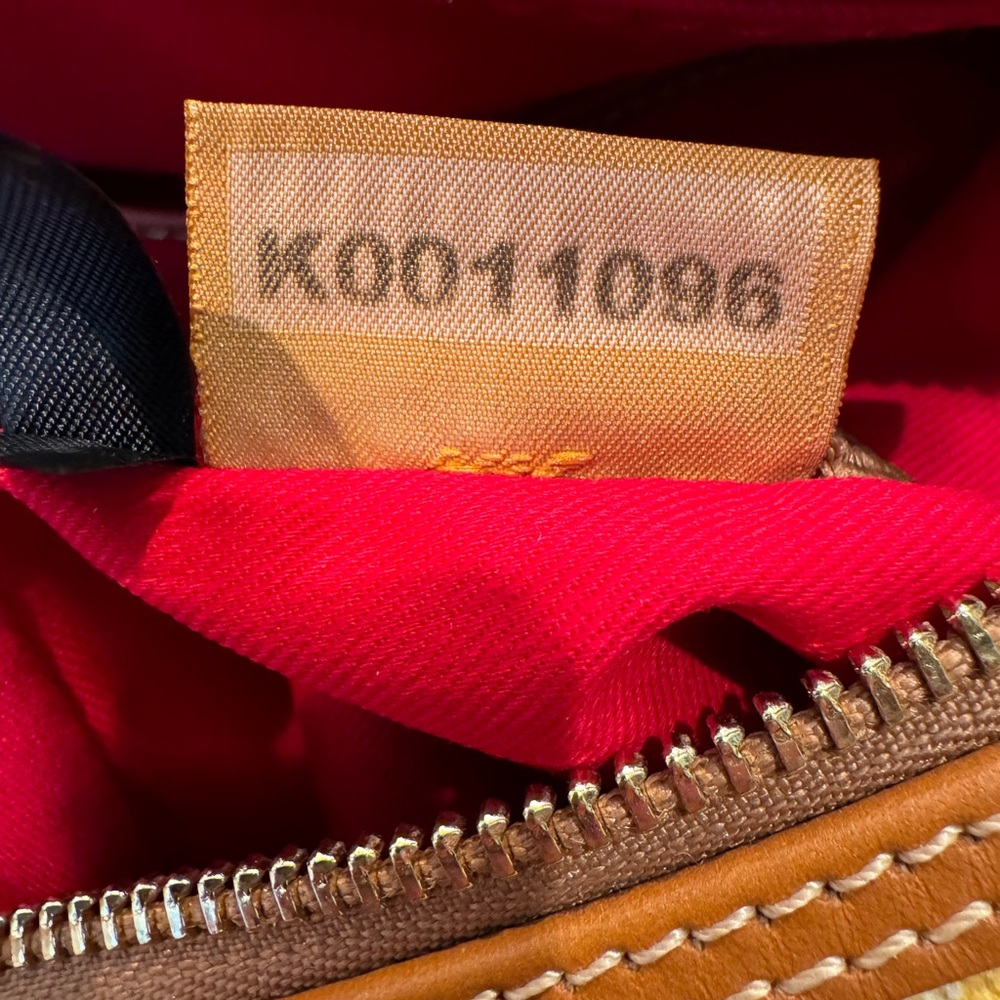 Dooney & Bourke Shoulder Handbag - Picture 15 of 15